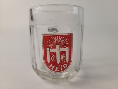 Chope émaillée au sigle de la Brasserie HEID à Pau.