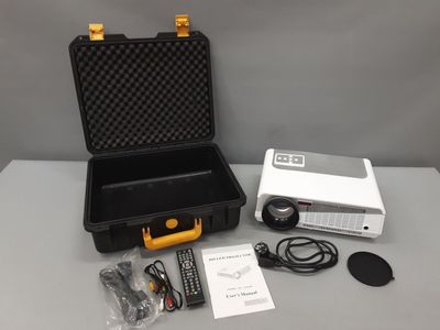 Vidéo projecteur LED 86. Ecran de projection neuf 120 pouces…