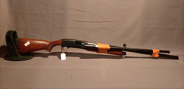 Catégorie C : Fusil PERFEX. Calibre 12/76. Numéro de série 19209.