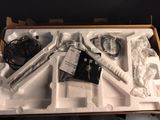 une boîte contenant tout un tas d'objets