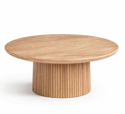 Une table basse de couleur crème, dimensions 70 par 40 cm,  en bois,   - Photo 1