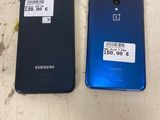 Deux Samsung Galaxy S9 et S9e sont présentés côte à côte