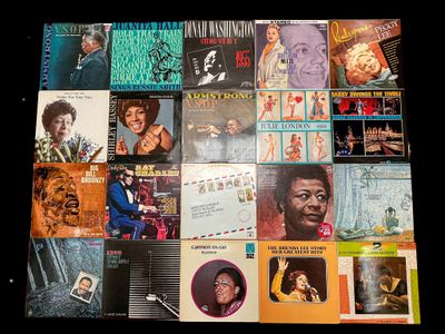 Lot de 22 disques 33 tours de jazz et blues dans 20 albums d…