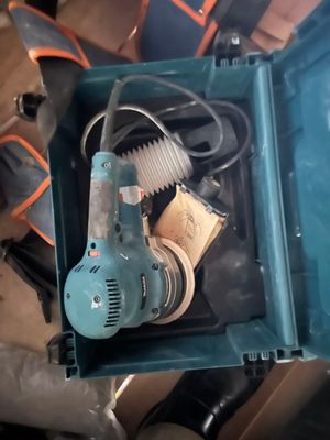 Ponceuse MAKITA filaire Test d'allumage OK, poignée à refixe…