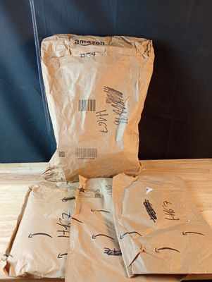 Lot de 4 colis Mystere (Retour Amazon,NPAI, Adresse incomple…