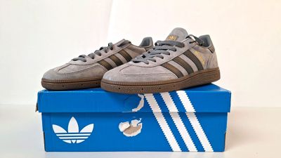 Lot à retirer à Décines-Charpieu (69150) du lundi au vendred… - Photo 1