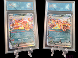deux cartes Pokémon exposées sur un fond noir