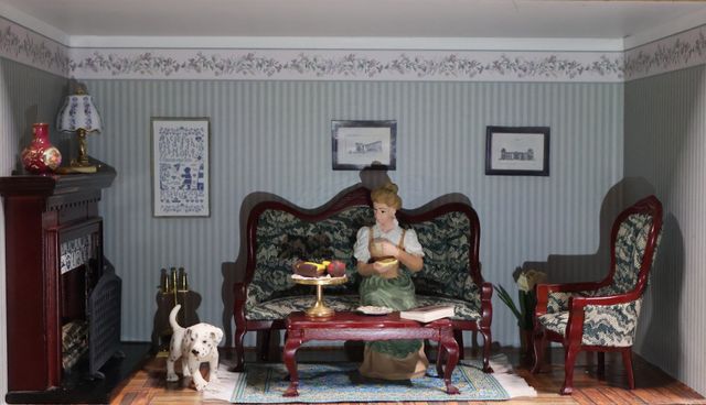 Diorama. Composition miniature, dans une vitrine en bois, vitre e...