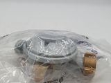 un sac en plastique contenant un compteur d'eau