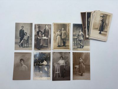 PHOTOGRAPHES TOULOUSAINS. Réunion de 17 cartes photos de dif…
