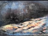 une peinture à l'huile représentant un poisson mort sur un lit, dans une pièce sombre