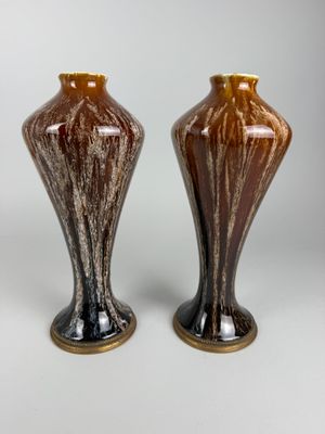 BOCH Frères - La Louvière. Paire de vases balustres en céram…