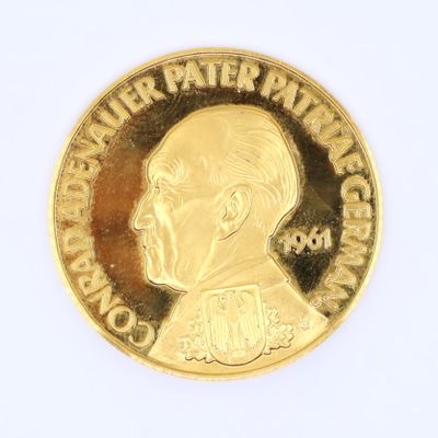 pièce d'or sur laquelle figure le portrait d'un homme