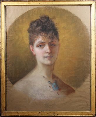 ECOLE XIXème, "Portrait de femme au pendentif bleu", pastel …