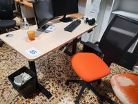 1 bureau assis debout métal et mélaminé bois clair (photo 2)