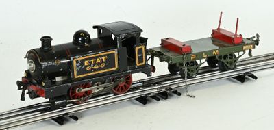 HORNBY, échelle 0, une locomotive vapeur et un wagon plat, en l'état :