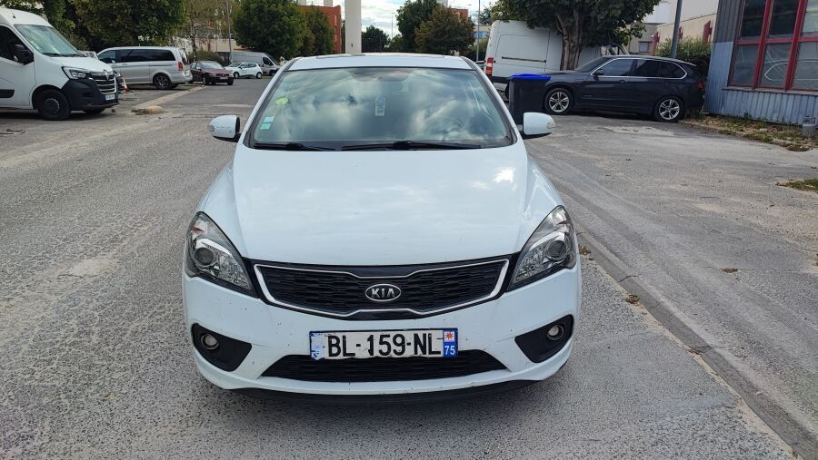 KIA - CEE'D - Genre : VP - Carrosserie : CI - Energie : GO -…