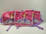 trois sacs-repas à l'effigie des princesses Disney posés sur une surface blanche