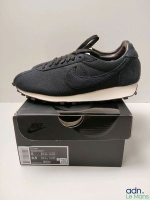 Nike Internationalist noir / blanc, pointure 9,5
