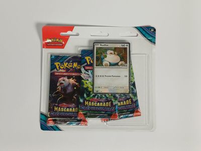un gros plan sur une carte à collectionner Pokémon dans son emballage