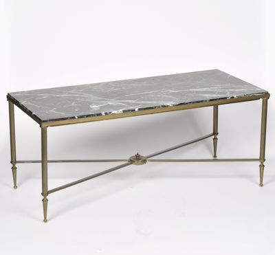 Table basse en laiton. Plateau de marbre vert Antique reposa… - Photo 1