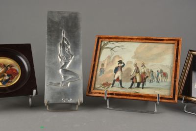 SANDRA BELMON femme nue les bras levés