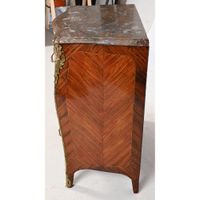 LARDIN. PETITE COMMODE LOUIS XV galbée en façade et sur les … (photo 4)