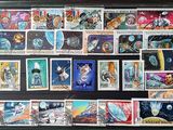 une photo d'une photo d'une collection de timbres