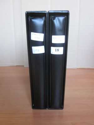 Deux reliures avec étuis SAFE France, feuilles avec pochette… - Photo 1