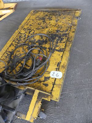 a piece of equipment that is sitting on the ground