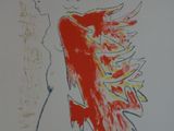 peinture représentant une femme ailée sur un mur blanc