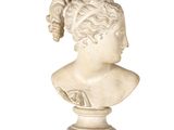 buste en marbre représentant une femme aux cheveux bouclés