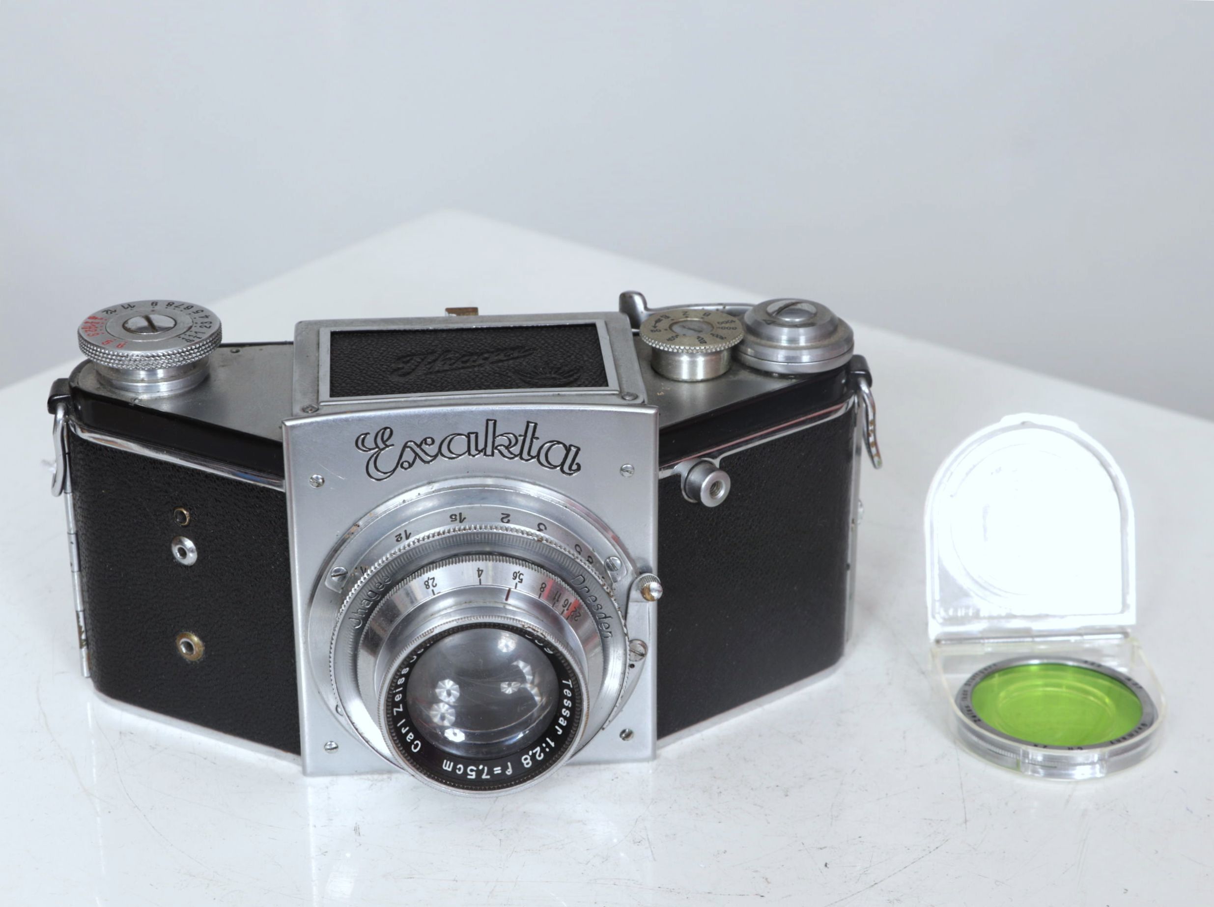 Objets d'art & Curiosités