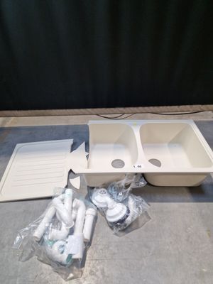 3.16// vasque cassé, vendu en l'etat