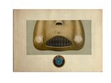 un vieux livre sur lequel figure l'image d'une voiture arborant l'emblème BMW