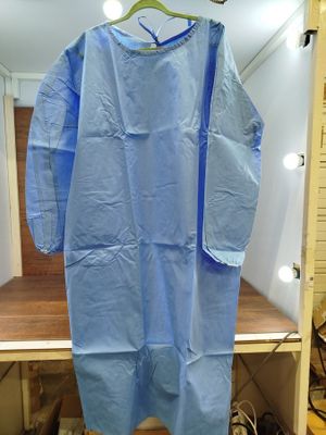 Lot de 30 paquets de 10 blouses médicales jetables ( soit 30…