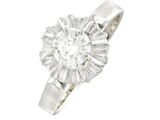 une bague en diamant et or blanc
