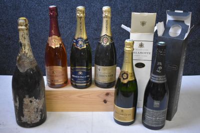 Lot de bouteilles de Champagne :