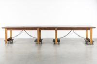 Une table de réfectoire ou de bibliothèque exceptionnellemen… (photo 6)