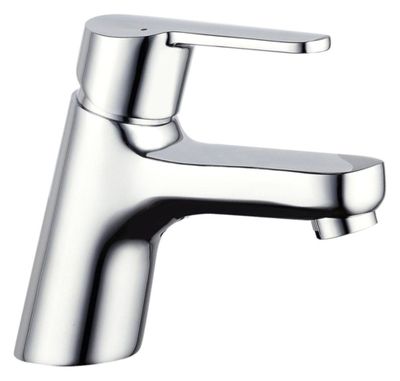 un robinet de salle de bains avec une finition chromée et une finition chromée