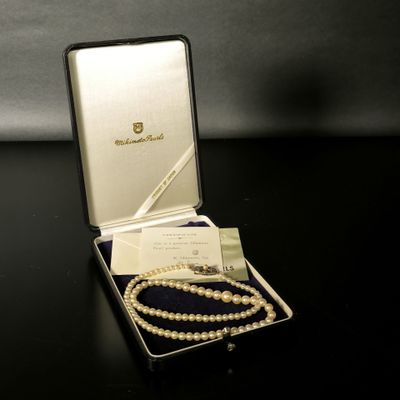 MIKIMOTO. Collier de perles de culture en chute (3,5 à 7,5 m… - Photo 1