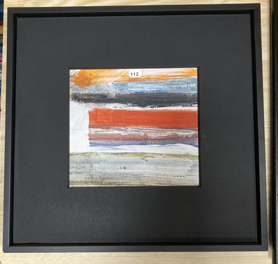 tableau abstrait aux couleurs orange, blanc et bleu, dans un cadre noir