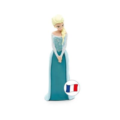 figurine d'une princesse Disney tenant une balle dans la main, sur fond blanc