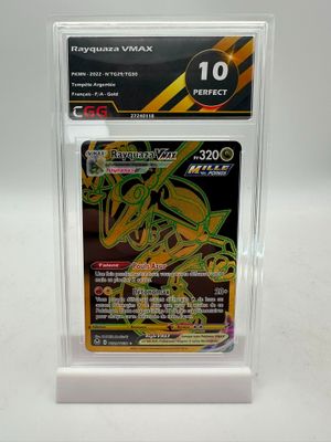une carte Pokémon dans un étui en plastique transparent, orné d'un motif jaune et noir