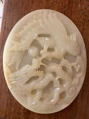 CHINE Plaque décorative en pierre dure à décor d'un dragon. - Photo 1