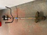 a picture of a pole that has been placed on the floor