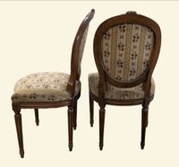 Paire de chaises à dossier médaillon en chêne mouluré et scu… (photo 3)