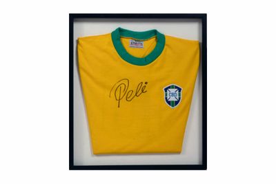 FOOTBALL - BRÉSIL Maillot Replica modèle rétro 1970 de Pelé …