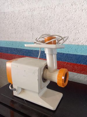 a small machine that is sitting on a table