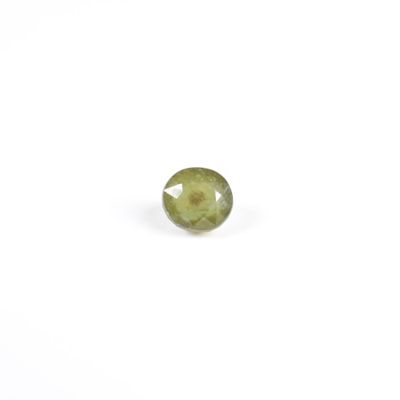 Saphir vert facetté sur papier, de taille ovale mixte calibr…